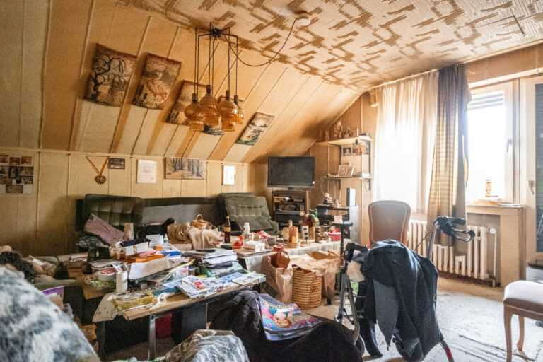 DG links Wohnbereich