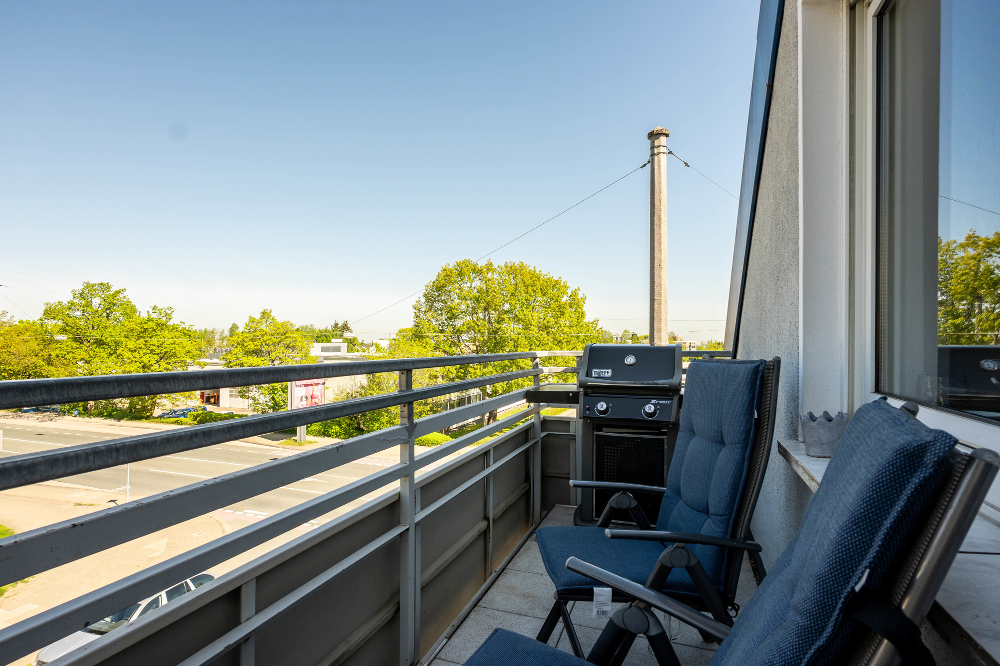 DG rechts Balkon 1