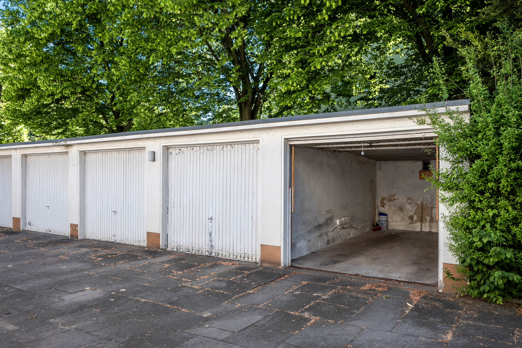 Garage 1
