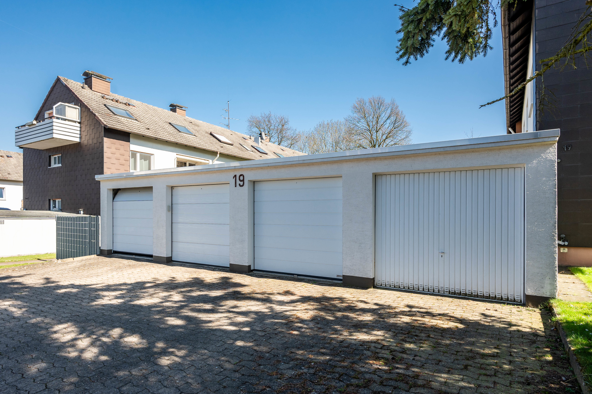 Garage 1