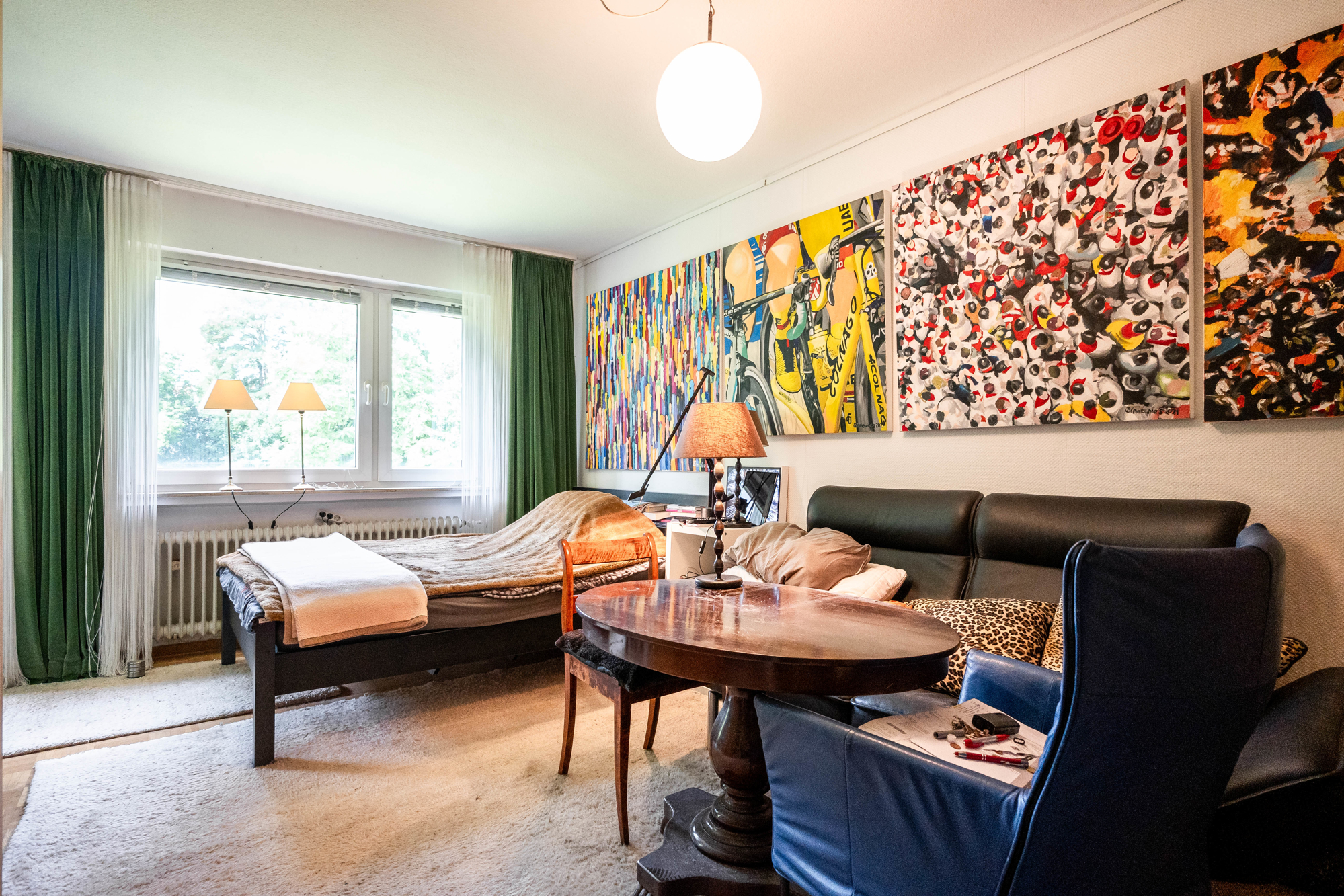 Schlafzimmer 1