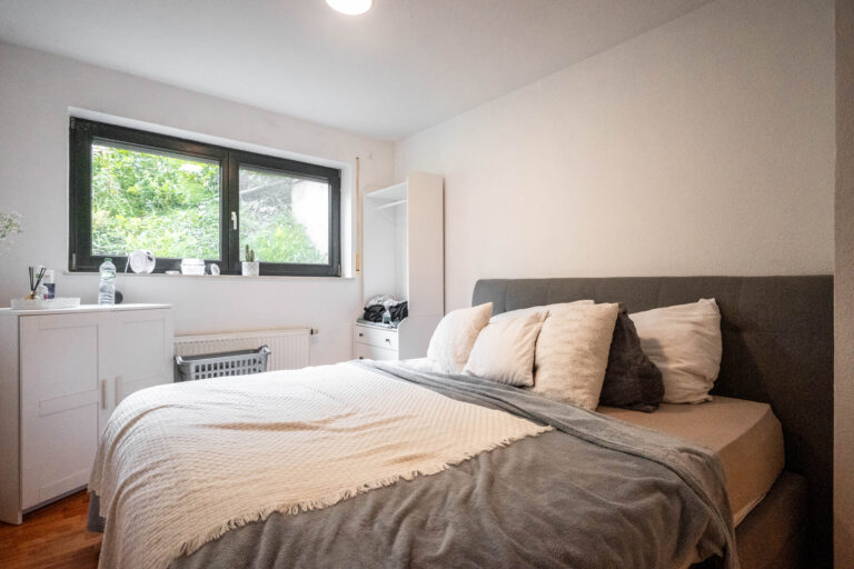 UG R Schlafzimmer