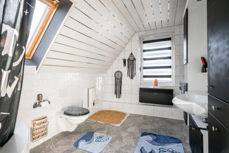 OG Badezimmer