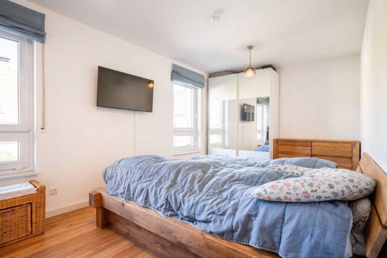 Schlafzimmer 1